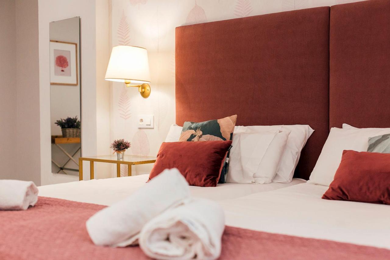 Minty Stay - 3Bd Cathedral Севилья Экстерьер фото
