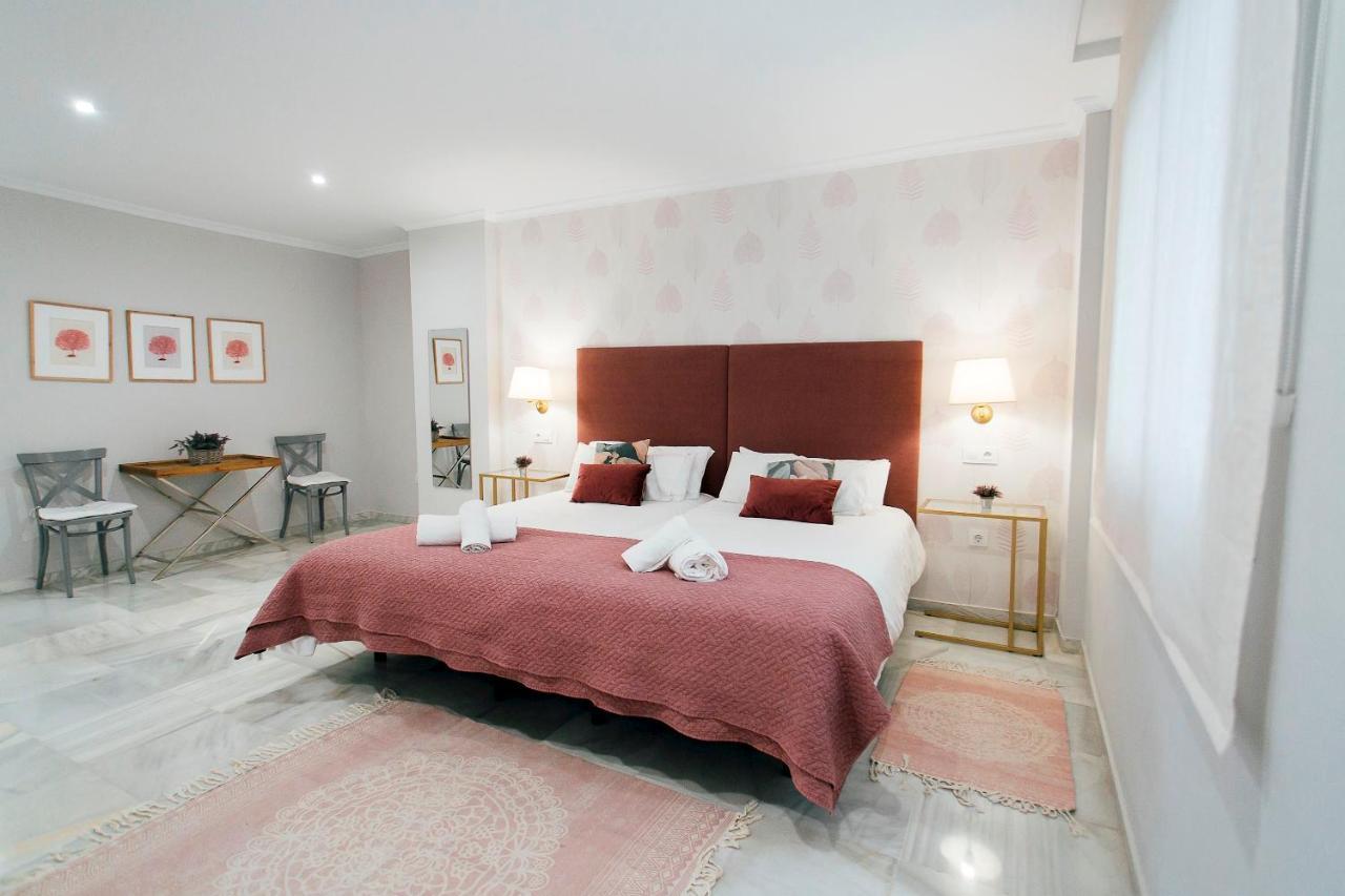Minty Stay - 3Bd Cathedral Севилья Экстерьер фото