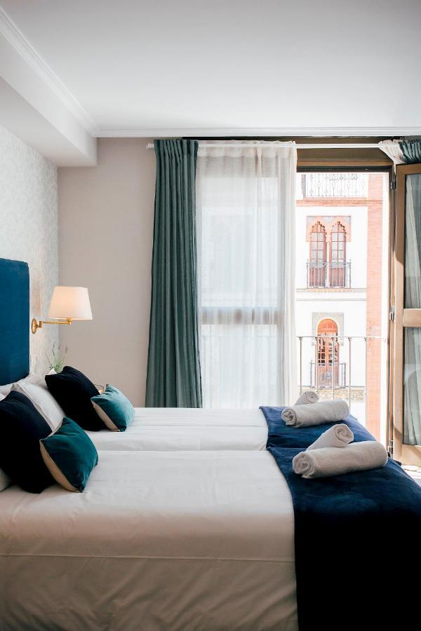 Minty Stay - 3Bd Cathedral Севилья Экстерьер фото