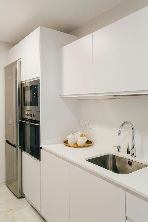 Minty Stay - 3Bd Cathedral Севилья Экстерьер фото