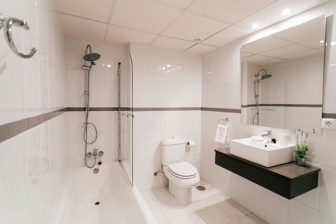 Minty Stay - 3Bd Cathedral Севилья Экстерьер фото